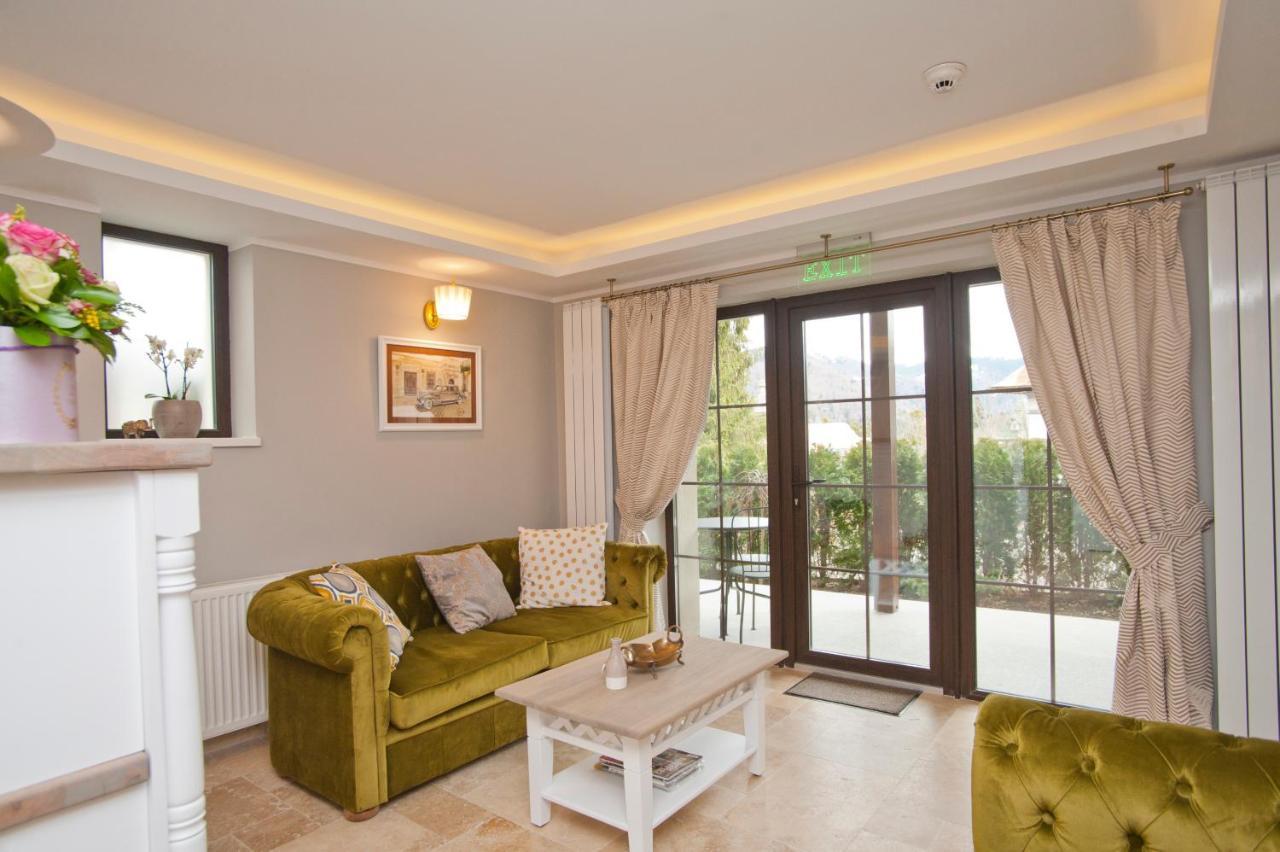 Uphill Residence Sinaia Extérieur photo