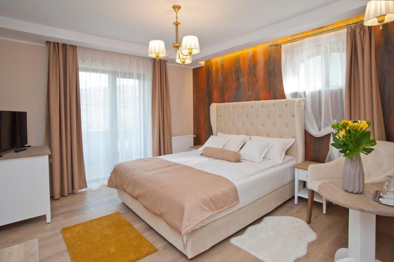 Uphill Residence Sinaia Extérieur photo