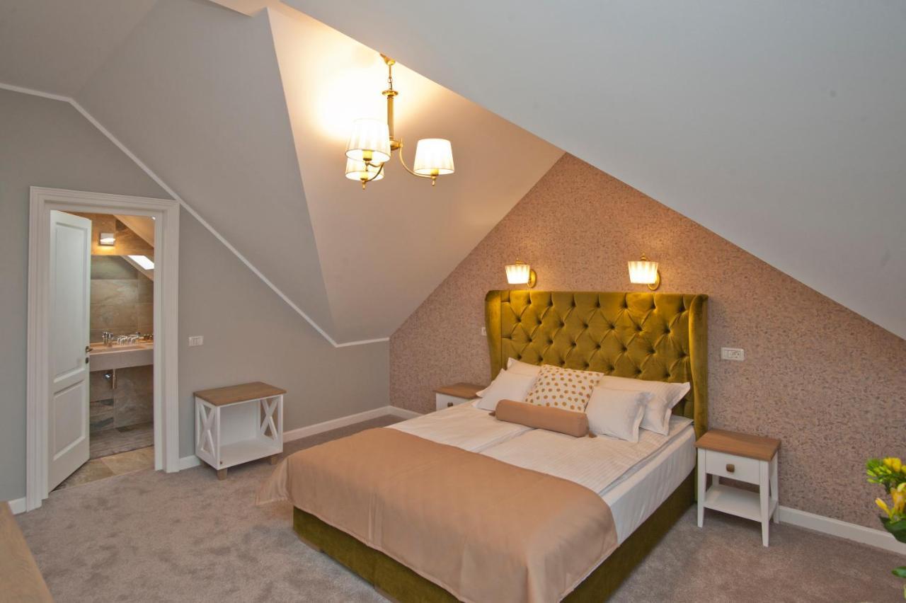 Uphill Residence Sinaia Extérieur photo