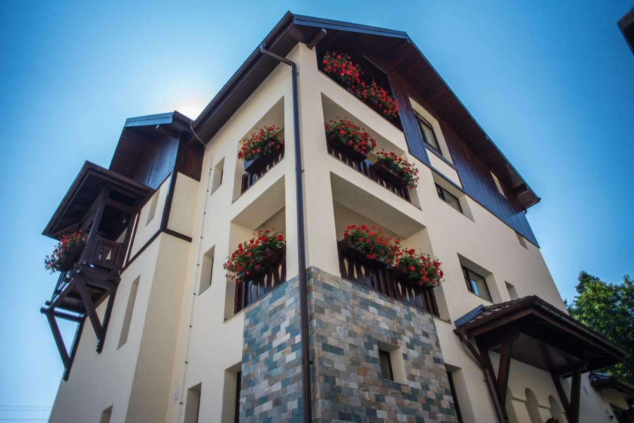 Uphill Residence Sinaia Extérieur photo