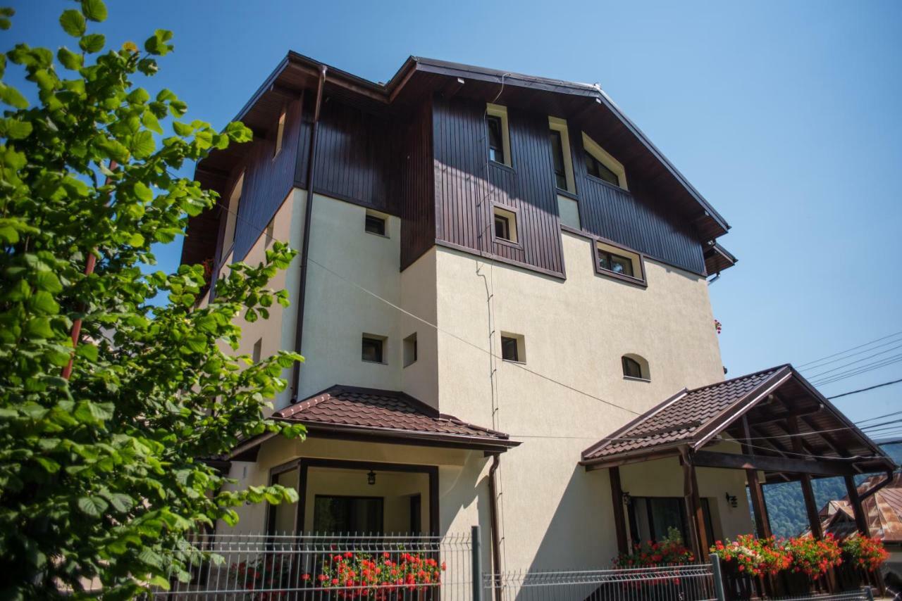 Uphill Residence Sinaia Extérieur photo